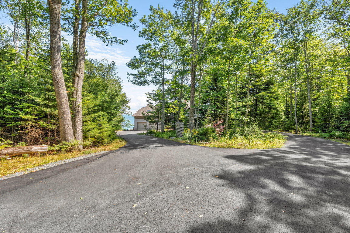 74-web-or-mls-1197-bay-rd