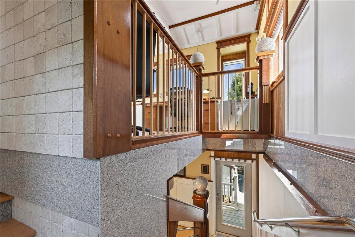40-107 Ledgelawn Ave (55 of 96)
