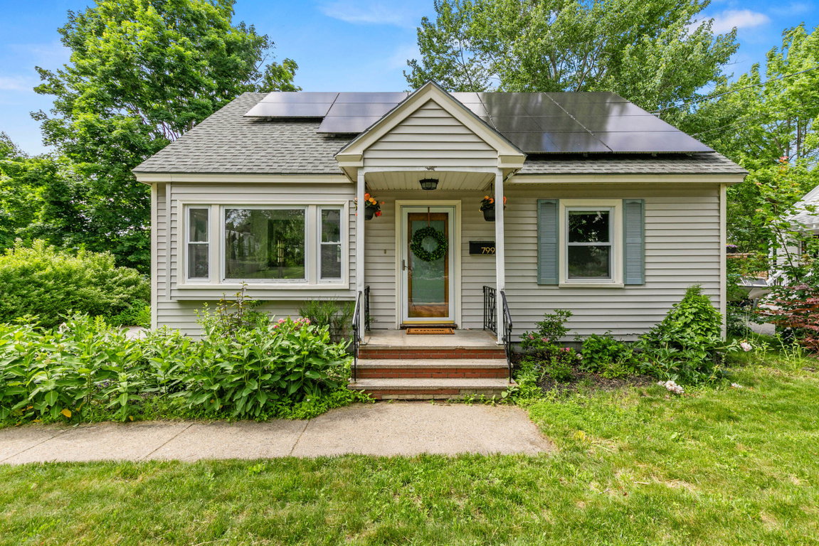 799 Highland Avenue South Portland