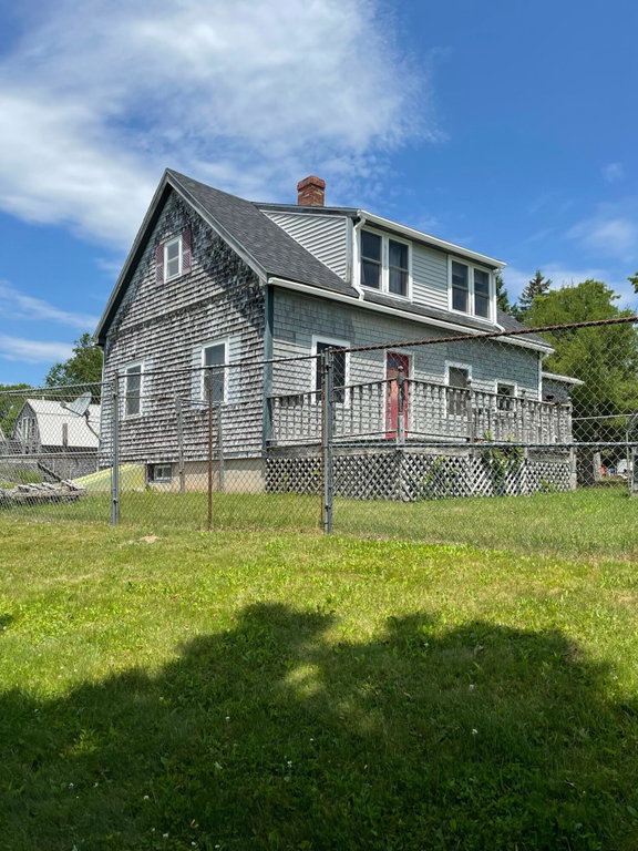 31 Hardy Point Road Pembroke