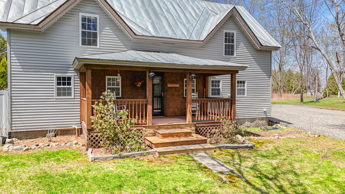990 Pond Road Sidney