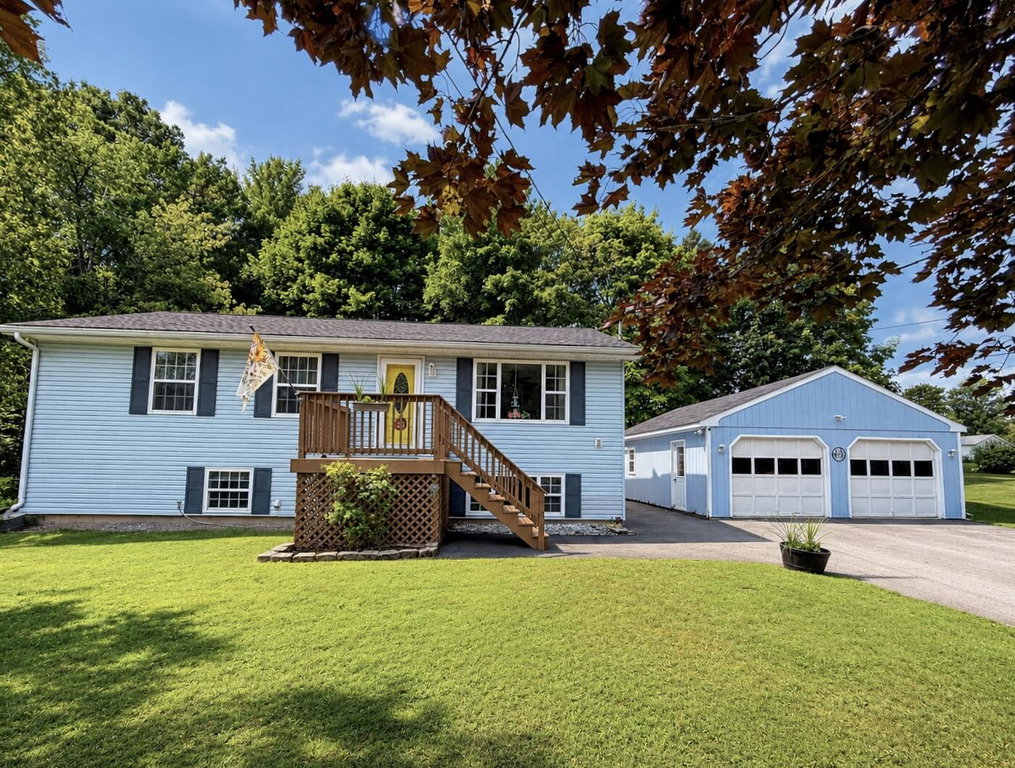 14 Forest Avenue East Millinocket