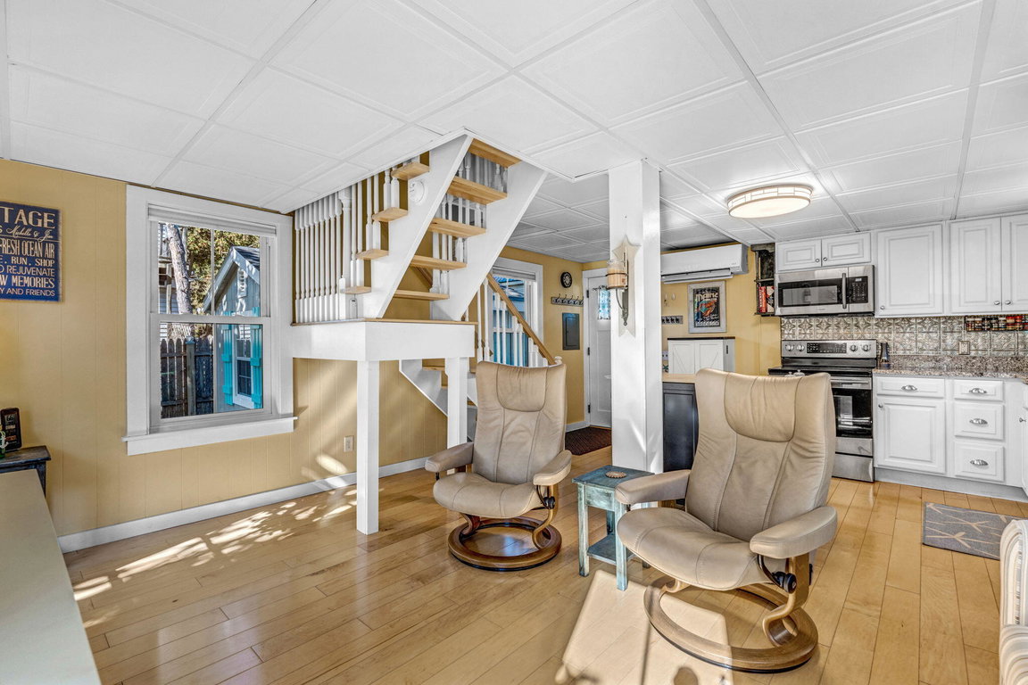 17-web-or-mls-45-cromwell-harbor-rd