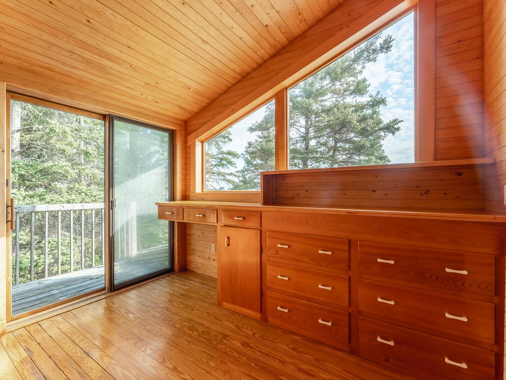 Bedroom/Office