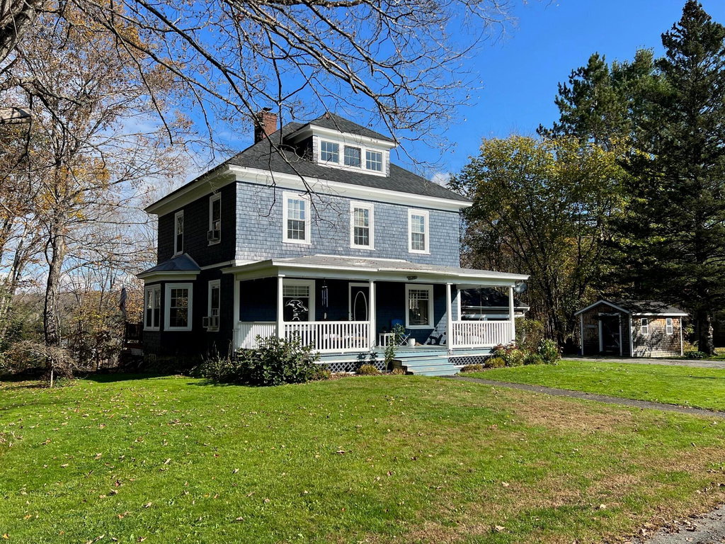 18 Riverside Terrace Guilford