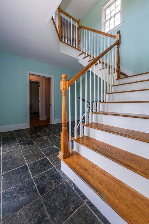 2-Ocean-Mist-Interior-16