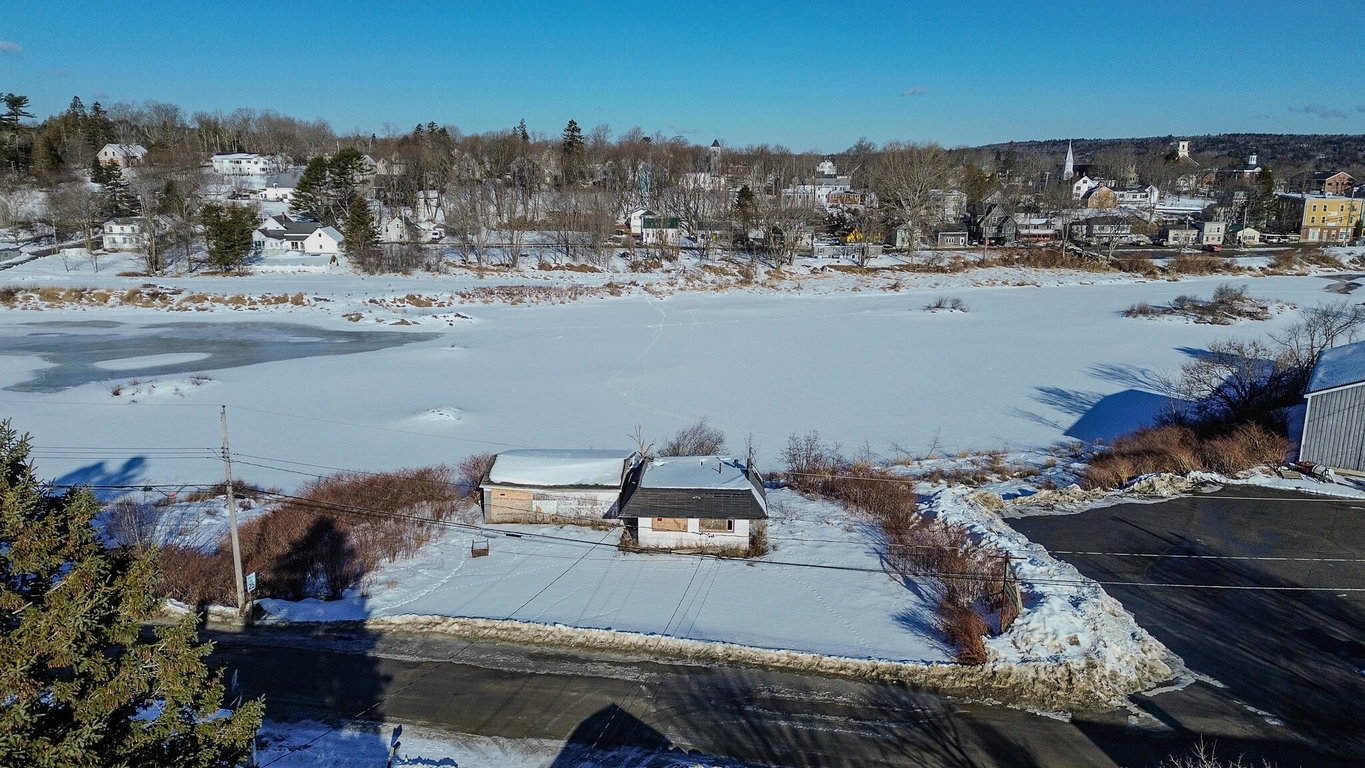 9 Grove Street Machias