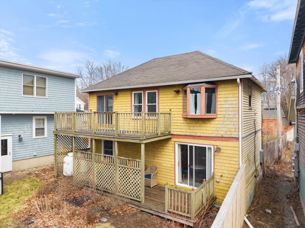 01-78 Ledgelawn Ave