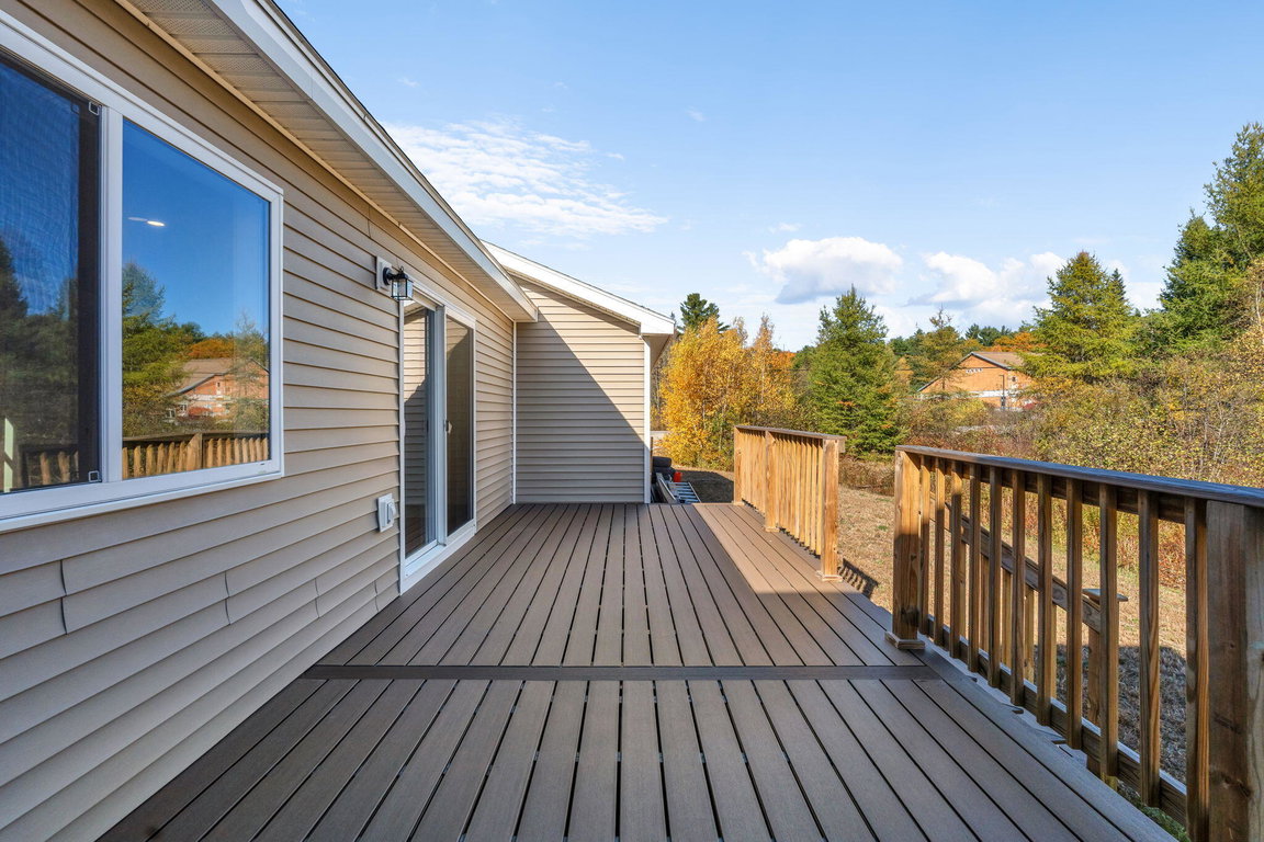 22-web-or-mls-1212-eastbrook-rd