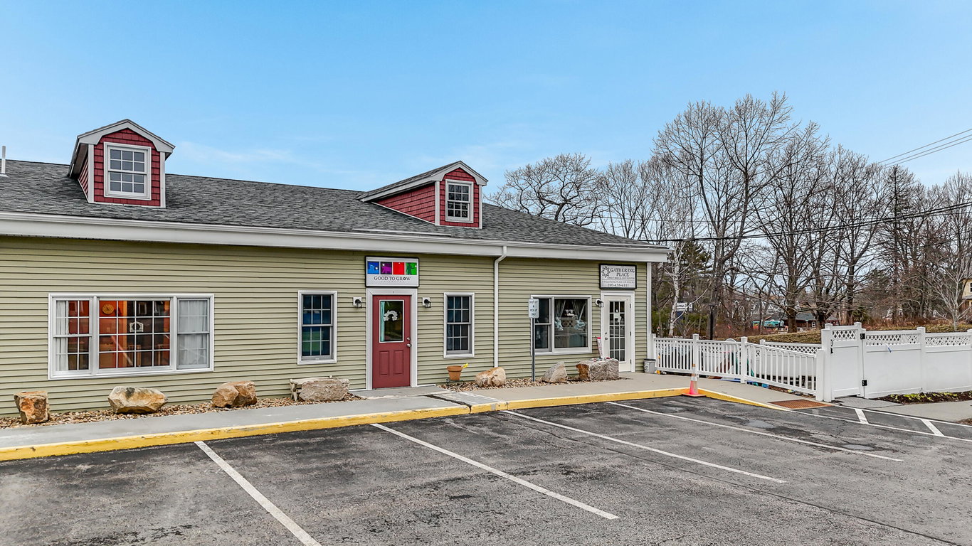 518 U.S. 1  Kittery