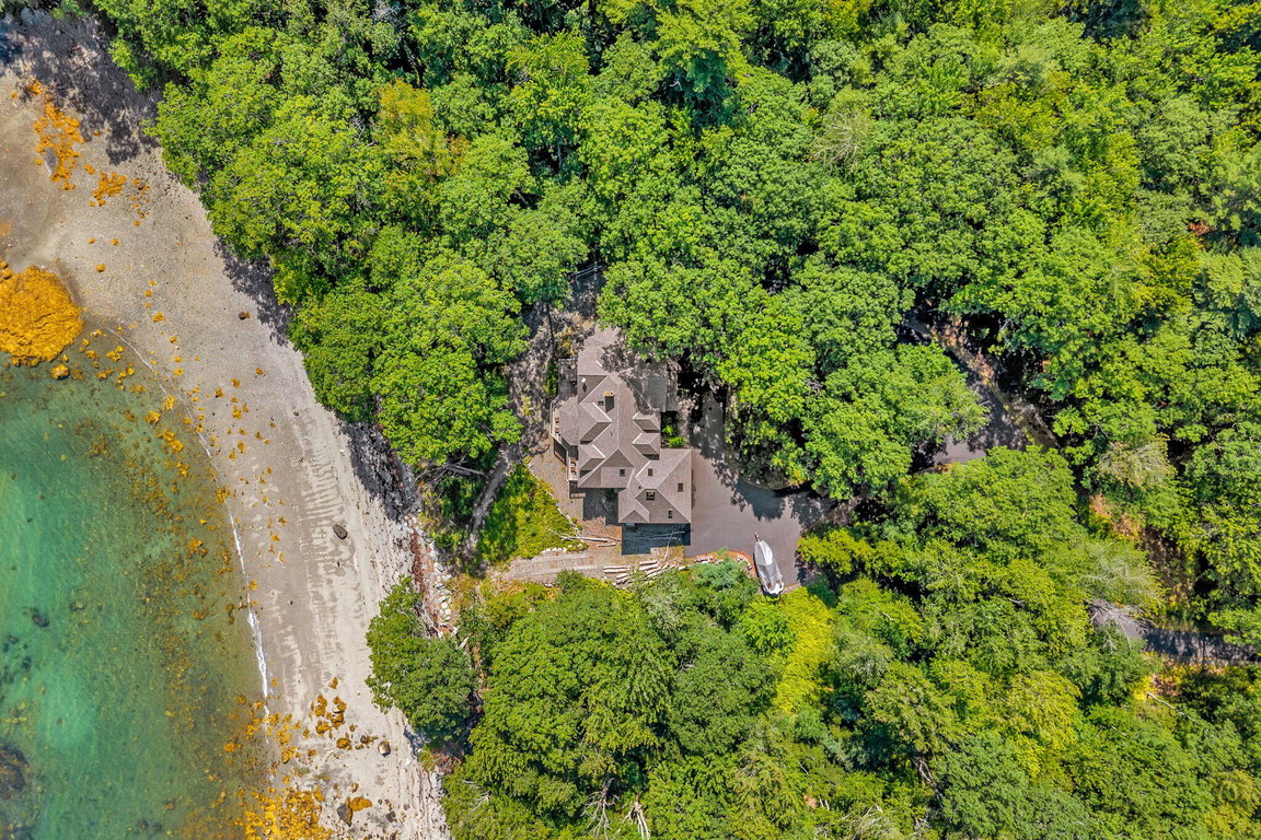 101-web-or-mls-1197-bay-rd