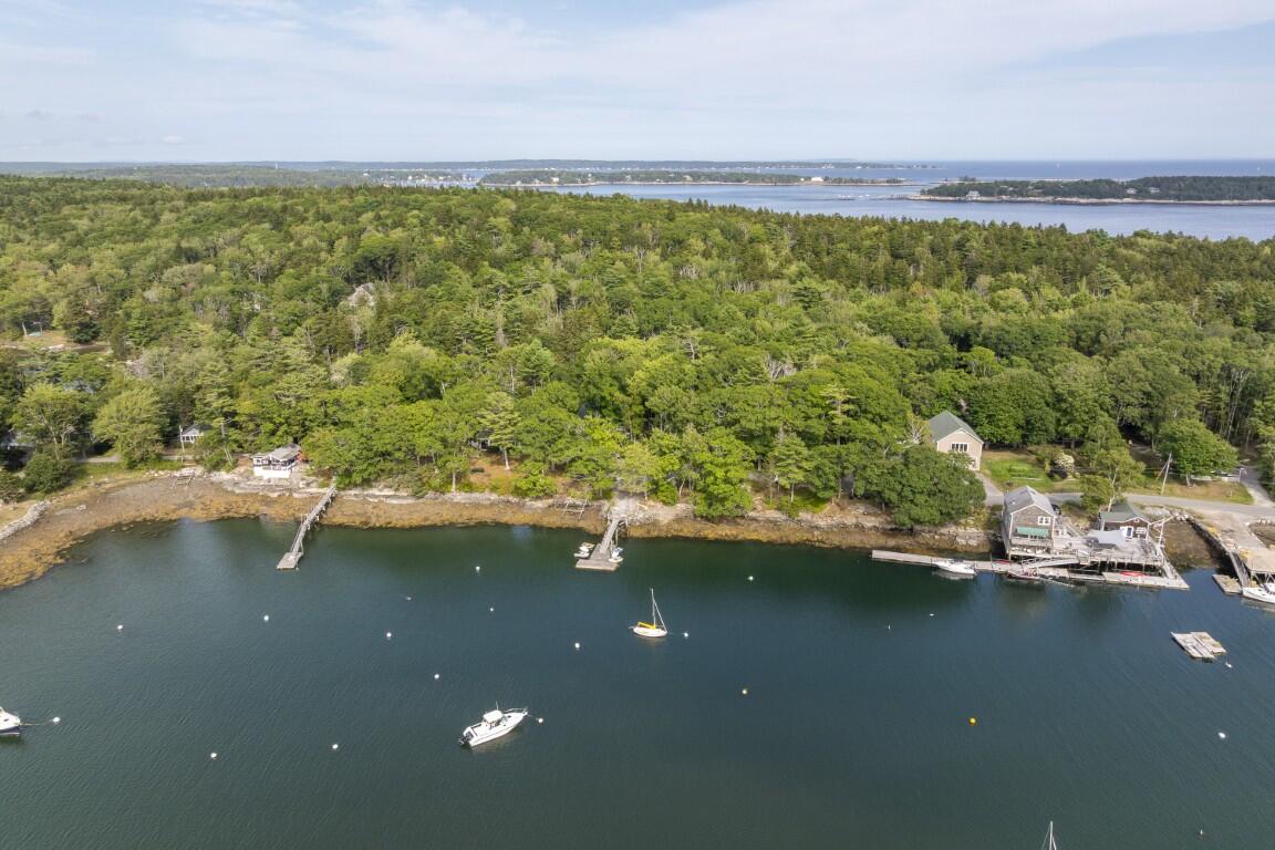 84 Samoset Trail Boothbay