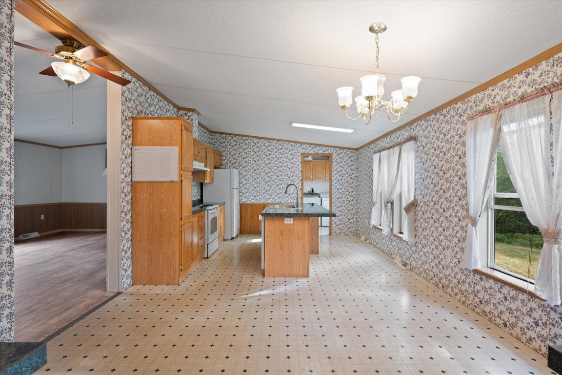 09-Kitchen