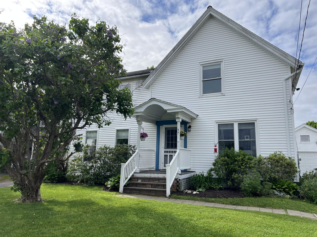57 Crescent Street Rockland