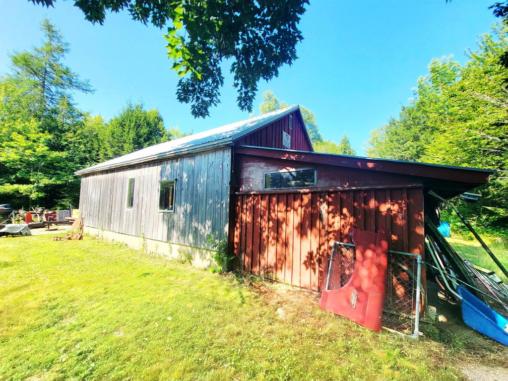 1528 Gary Moore Road