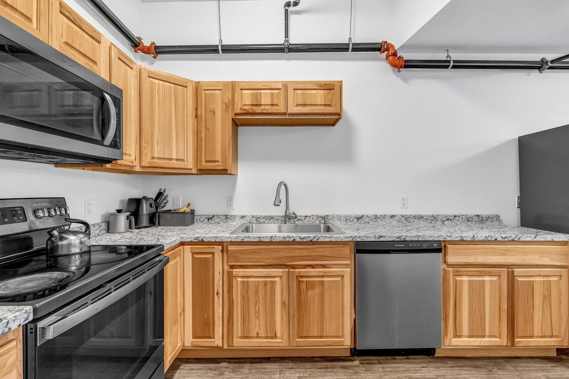 10-web-or-mls-14-cottage-st