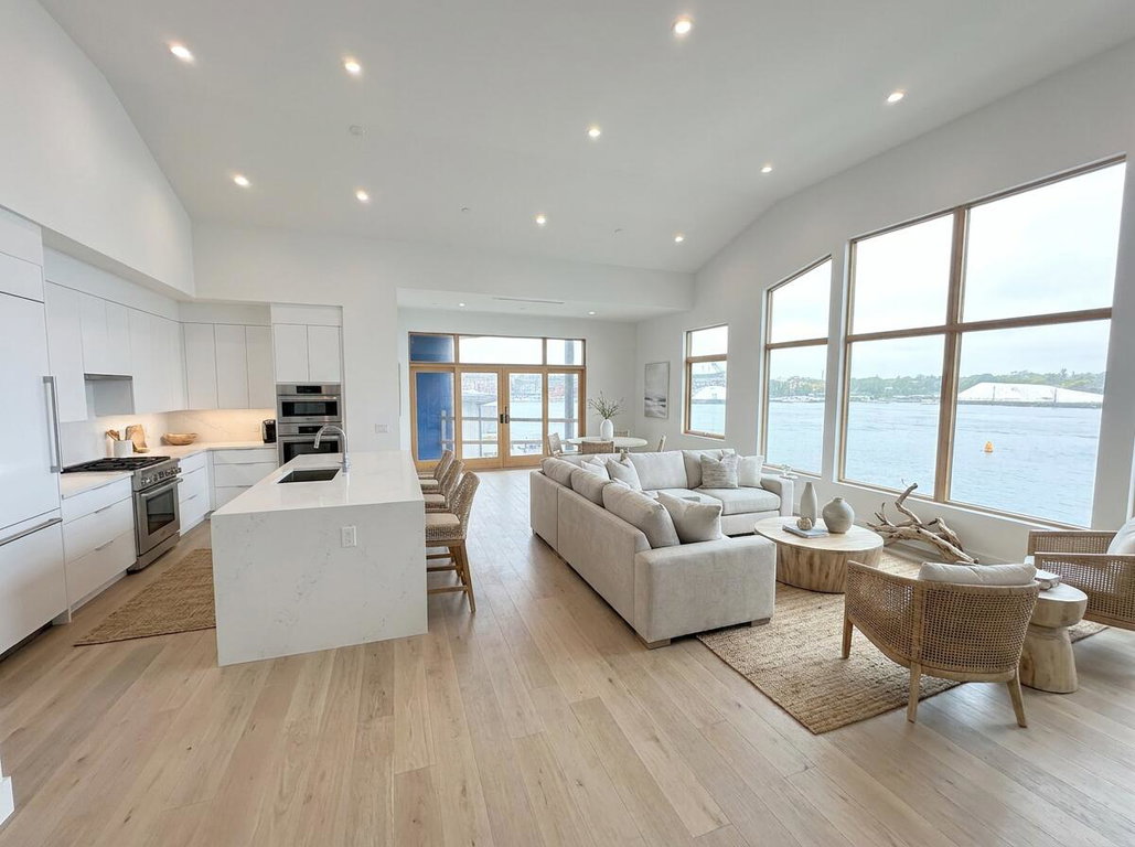 35 Badgers Island  Kittery