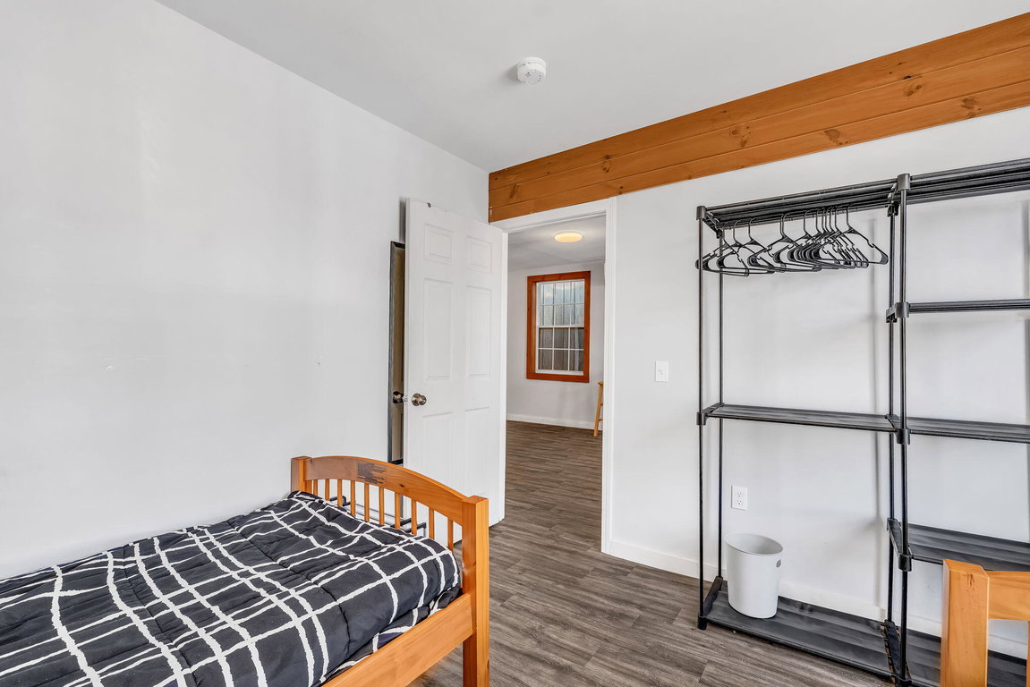 24-web-or-mls-14-cottage-st
