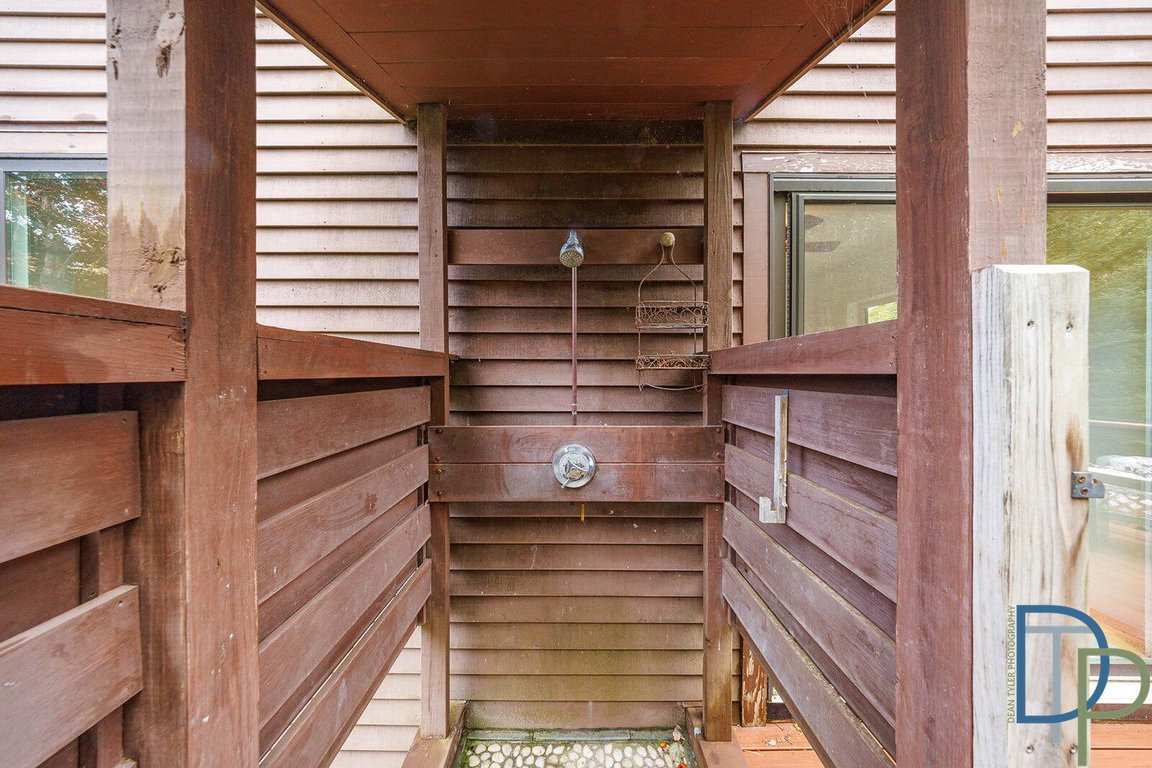 1035newburyneck - 60