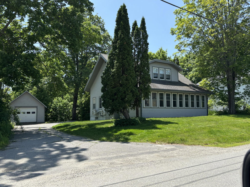 8 Sterling Street Ellsworth