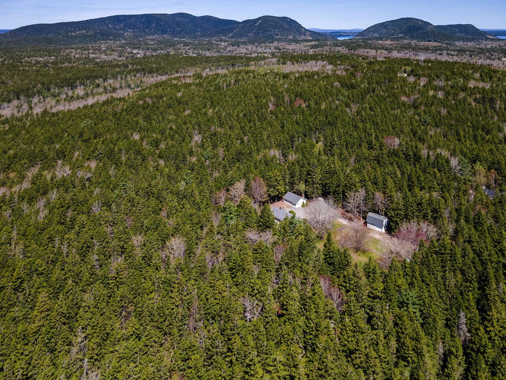 109-Freeman-Ridge-Exterior-11
