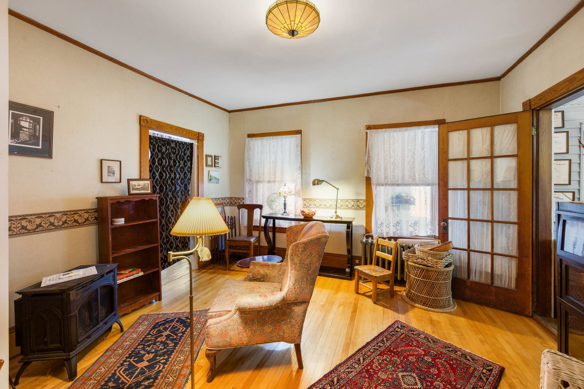 Living/Sitting Room