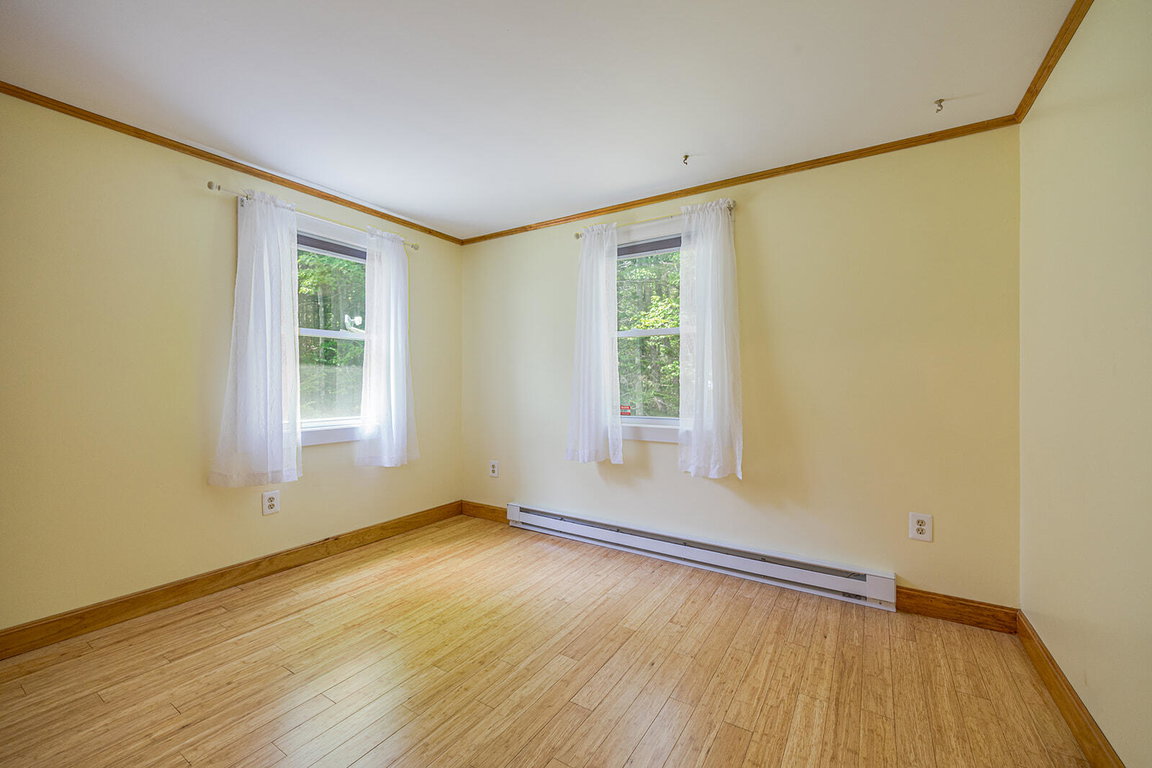 27-482 West Bay Road-DTP_websize
