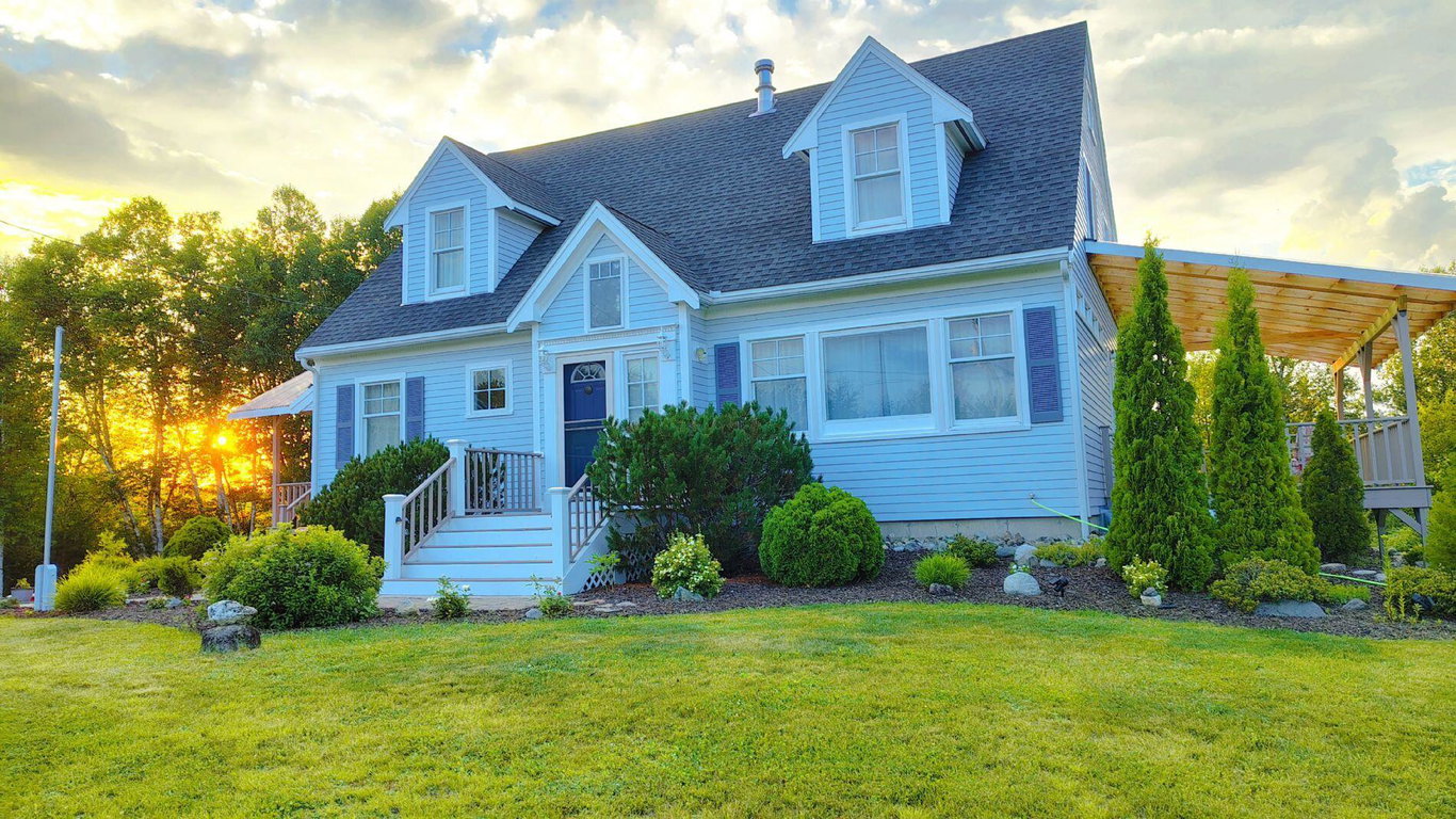 717 Crystal Road Crystal