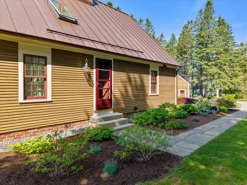 27-49 Alder Ln