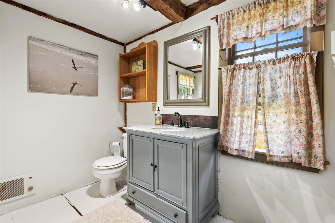 39-Bathroom