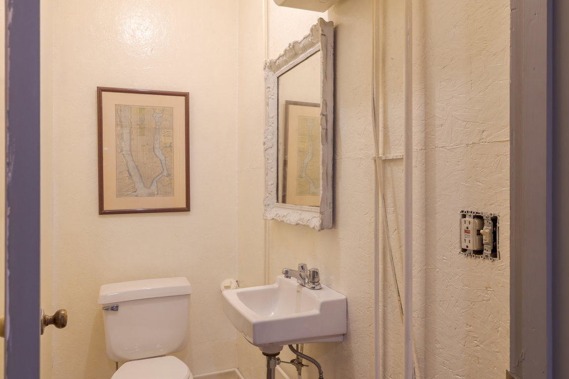 33-33-37 Water Street-DTP