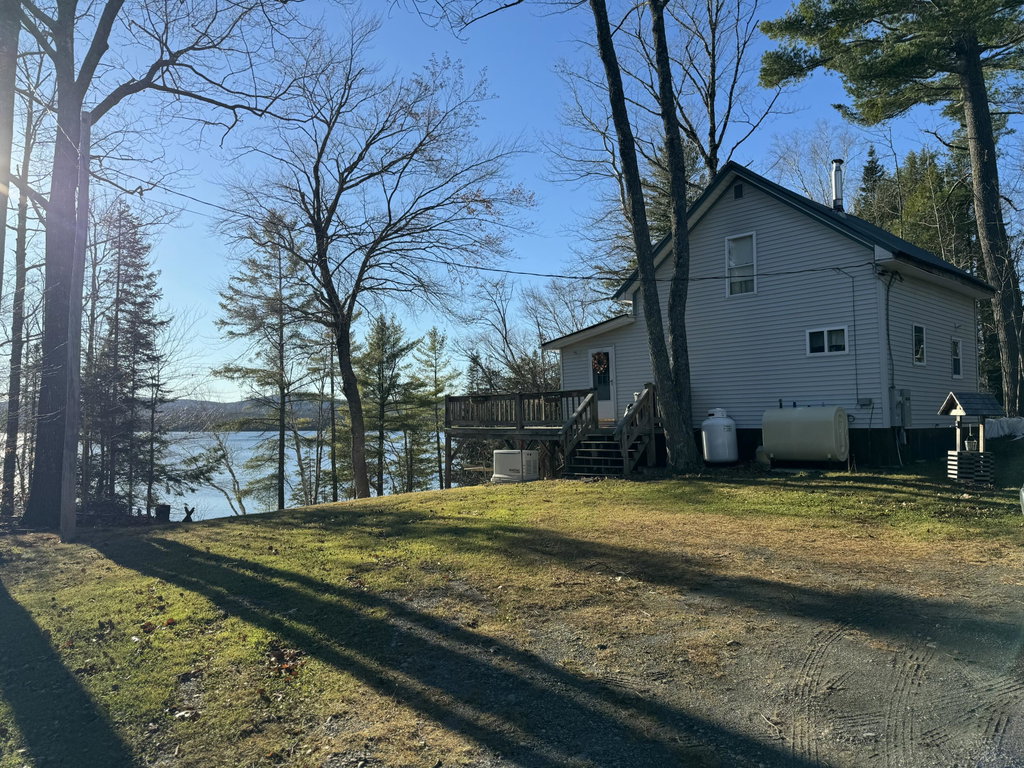 49 Shore Road Blanchard Twp