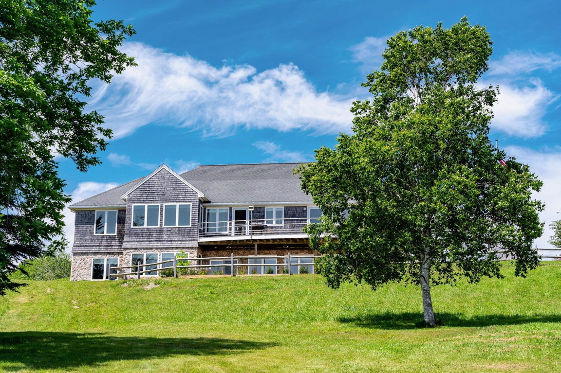 197 Shore Road North Haven
