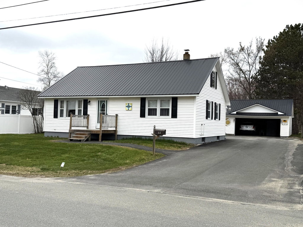 44 New York Street Millinocket