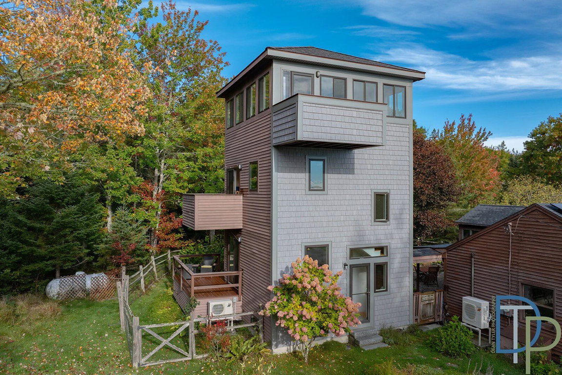 1035newburyneck - 35