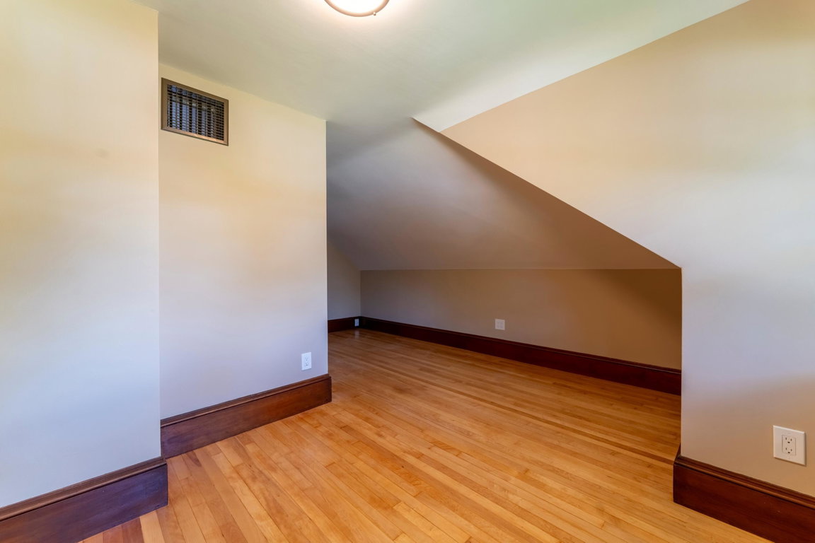 292Main_043