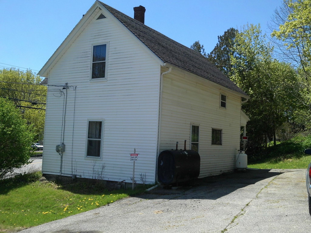 1025 Commercial Street Rockport