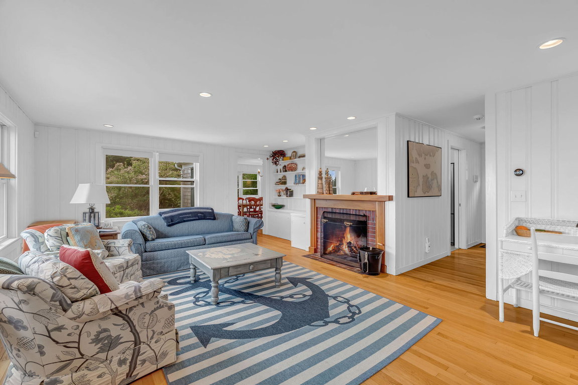 232-web-or-mls-425-seawall-rd