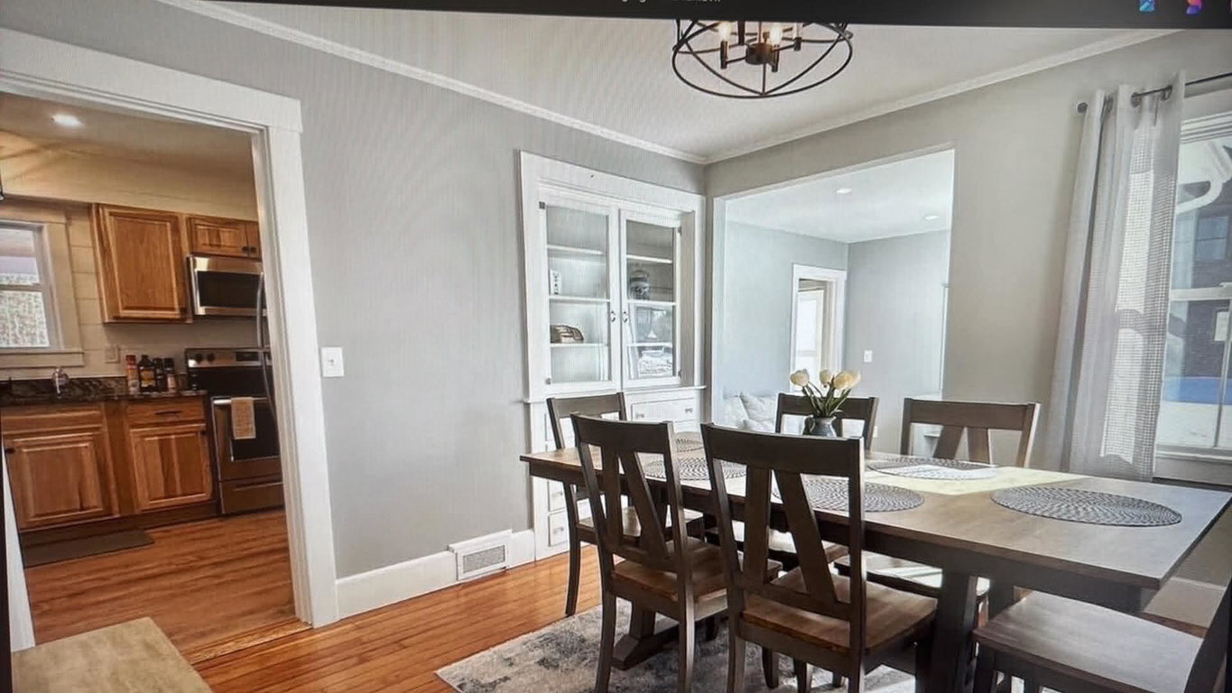 324 dining
