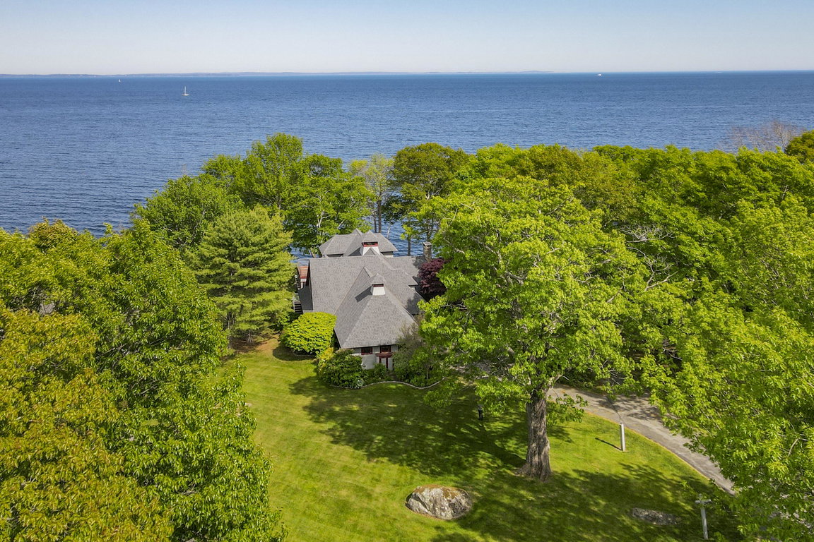 24 Eastward  Rockport