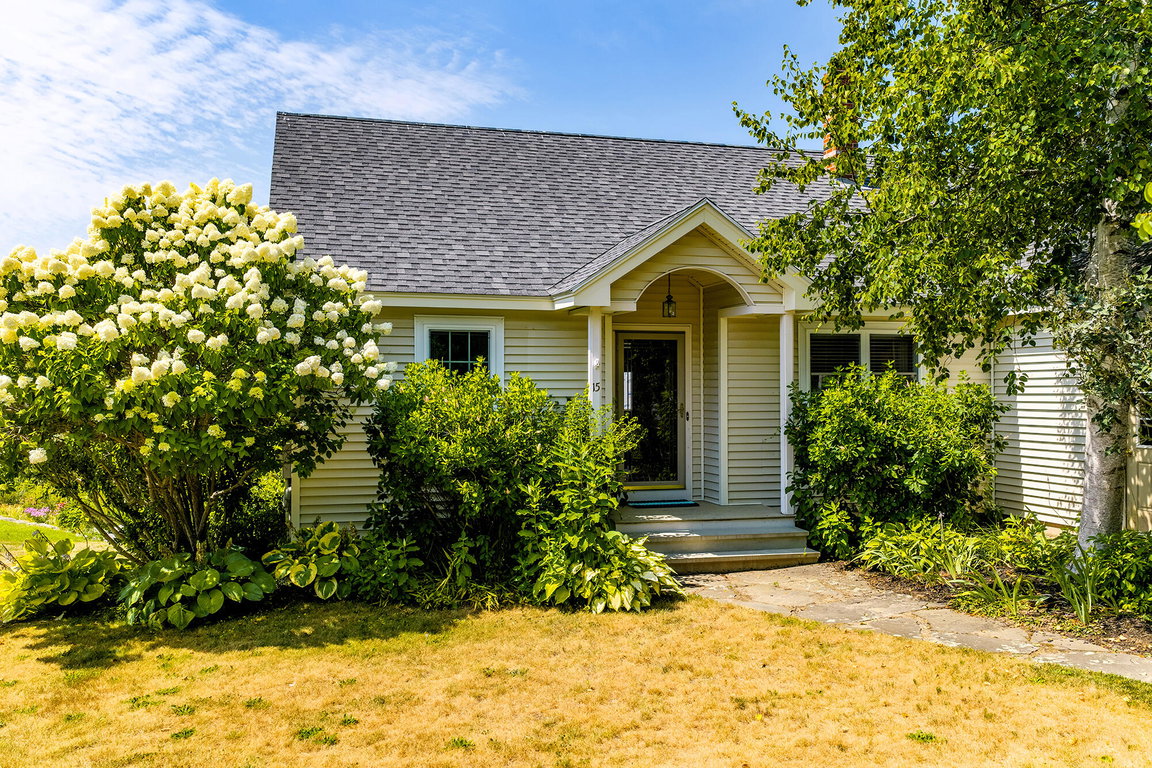 15 Hawthorne Lane South Thomaston