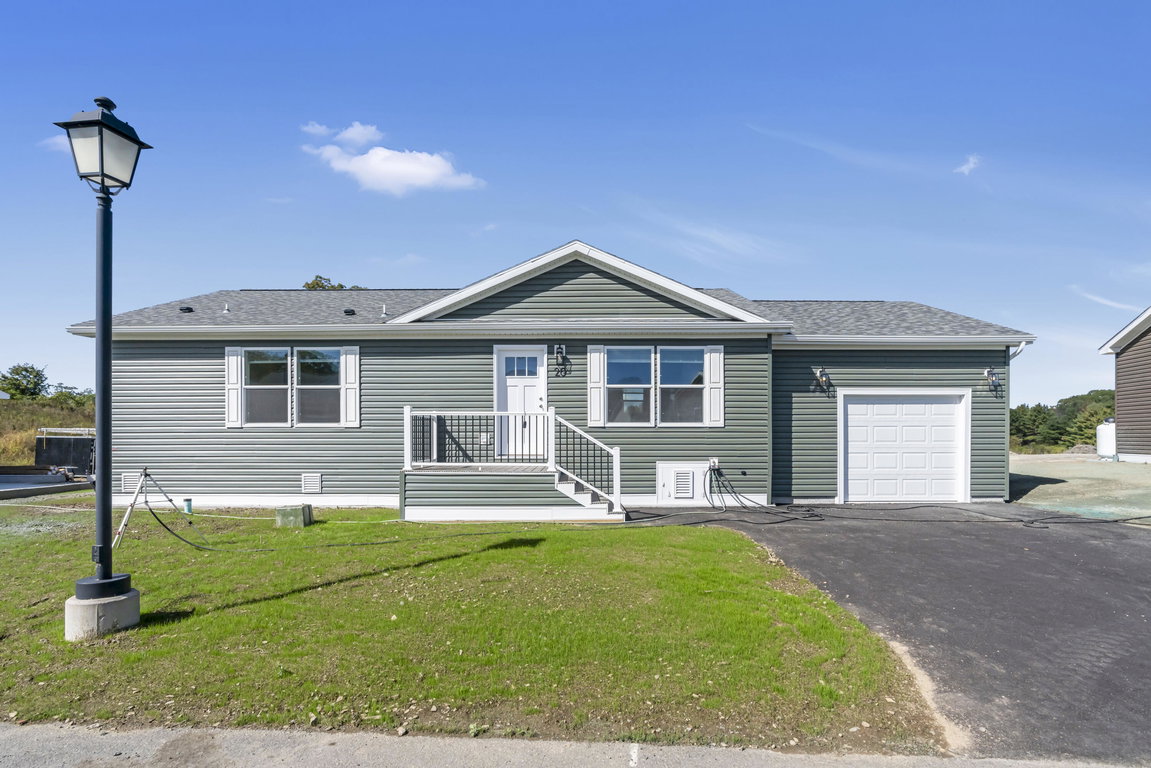 20 Colony Way Kittery
