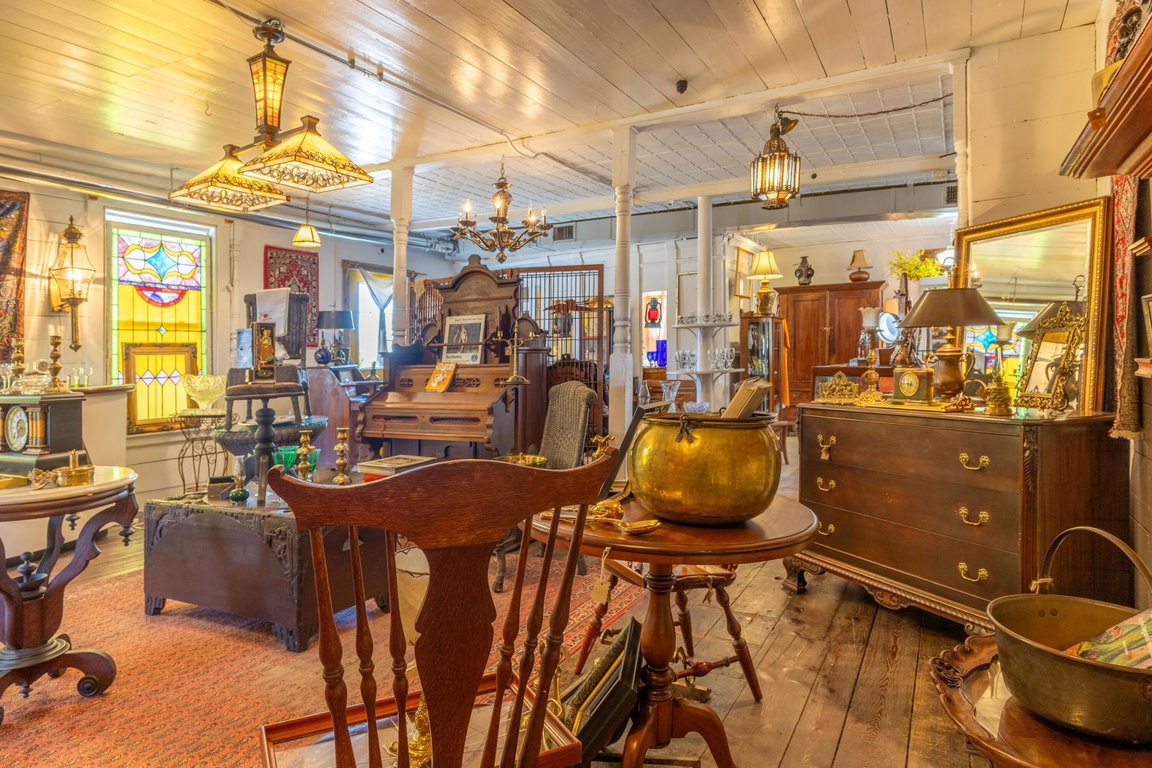 Charming space for displays.