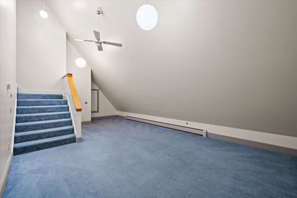 33-Bonus Room