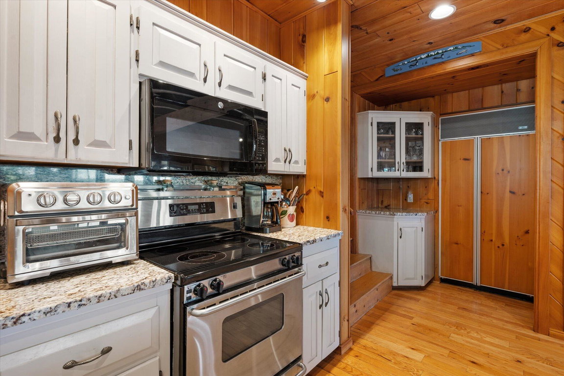 039-Kitchen
