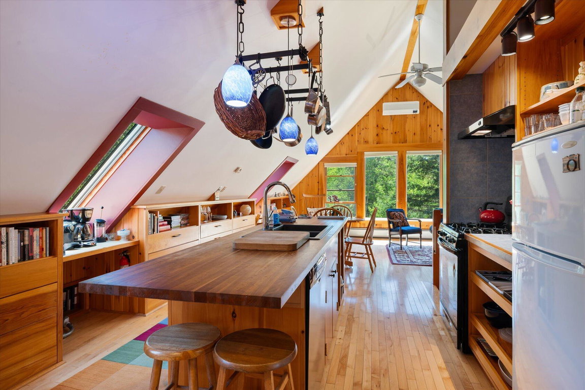 Cottage - 2nd floor kitchen