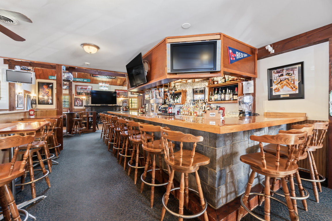 52 Post Road Wells