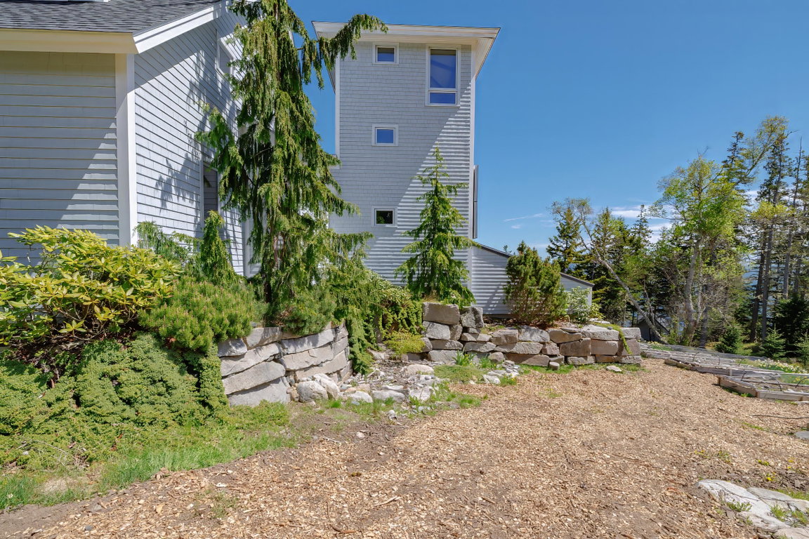 105-360 Red Point Road-DTP