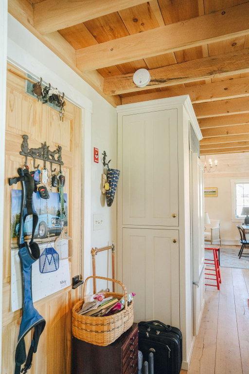 Mudroom entry to Kitchen