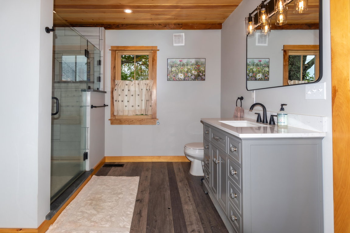 Ensuite